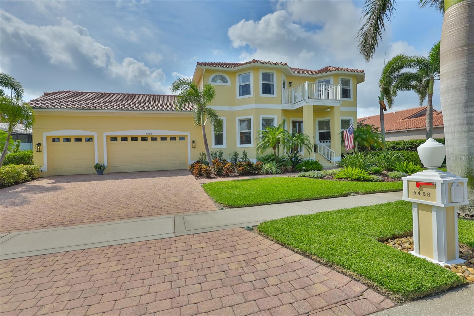 6468 RUBIA CIRCLE