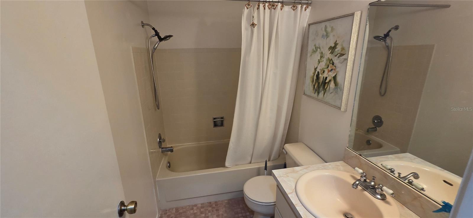 VILLAGE WOODS CONDO PH 03 - Residential