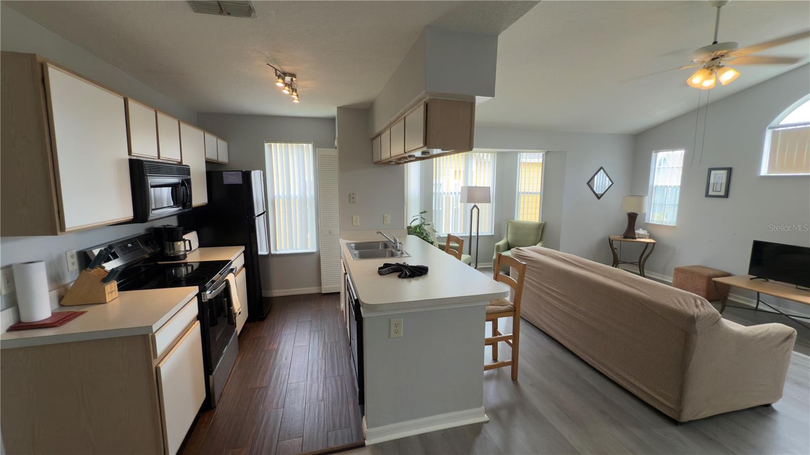 VILLAS AT ISLAND CLUB PH 5 - Residential