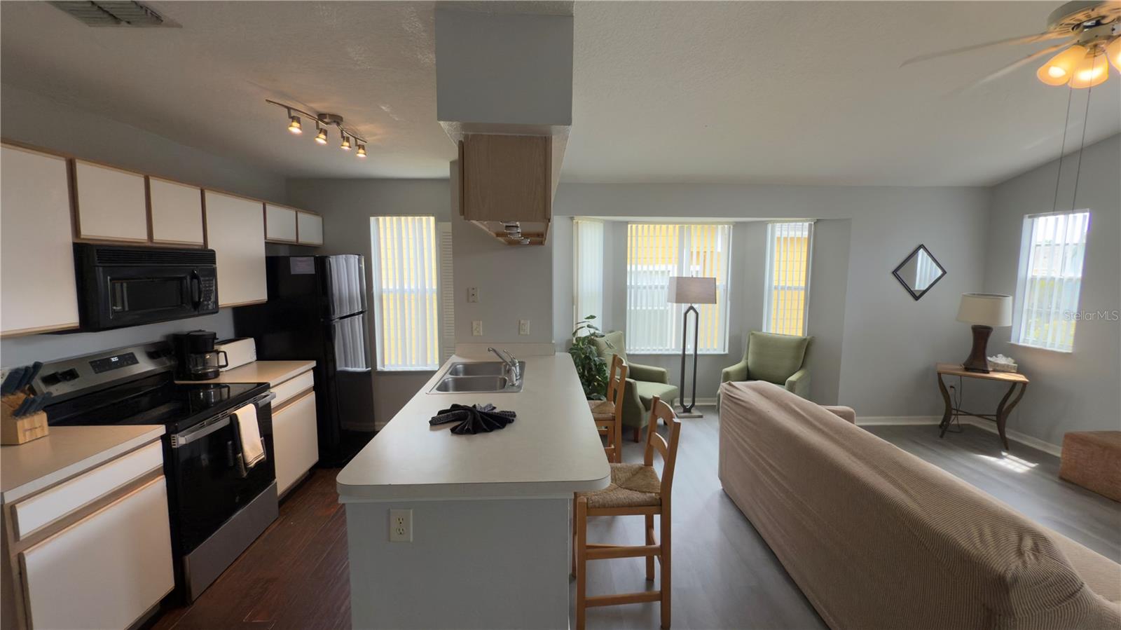 VILLAS AT ISLAND CLUB PH 5 - Residential