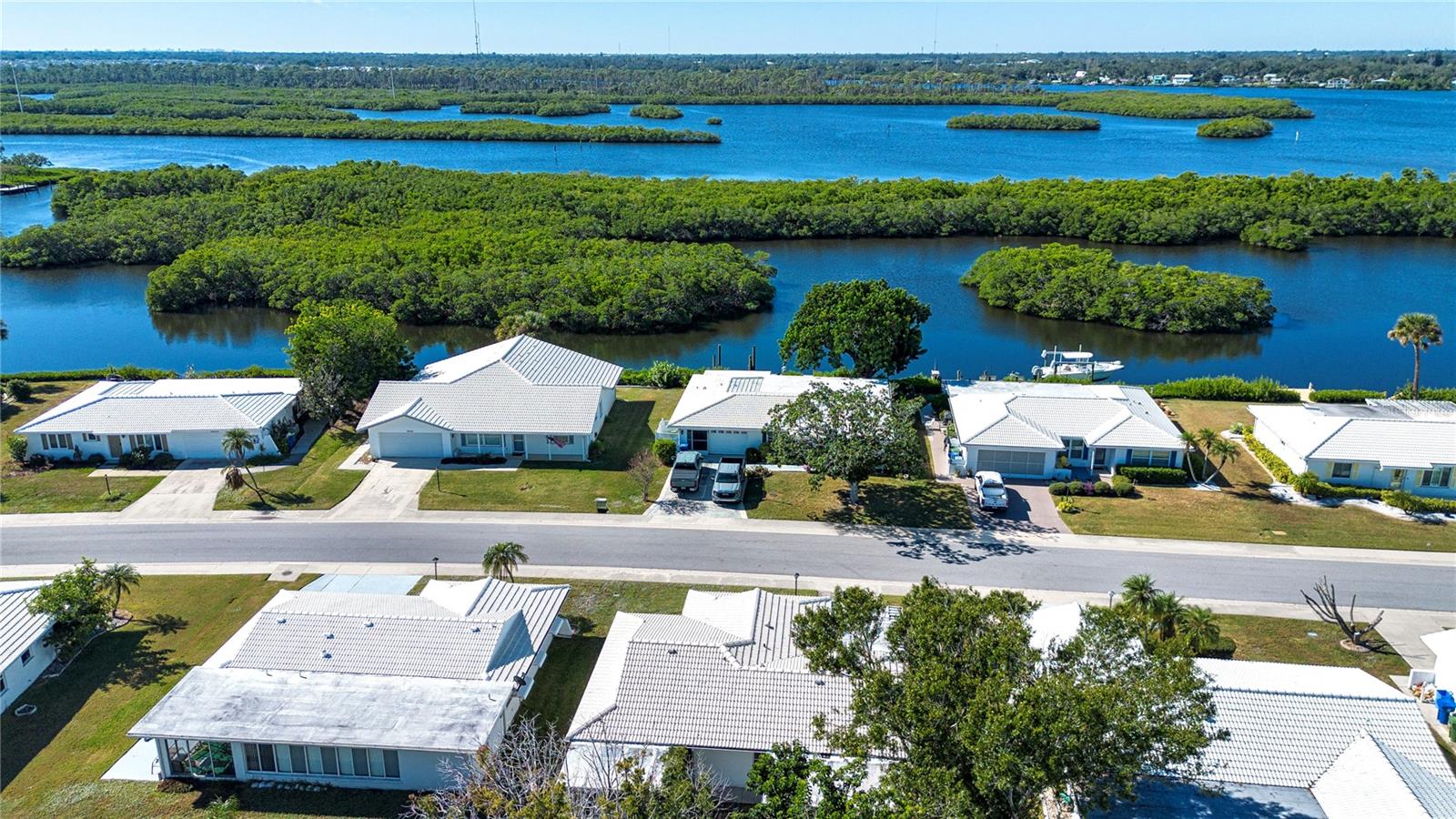 RIVER ISLES - Residential