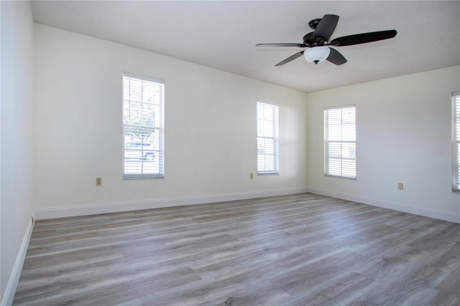 RIVER ISLES - Residential