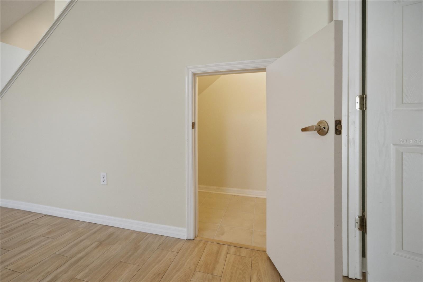 PARKSTONE UNIT 2 - Residential