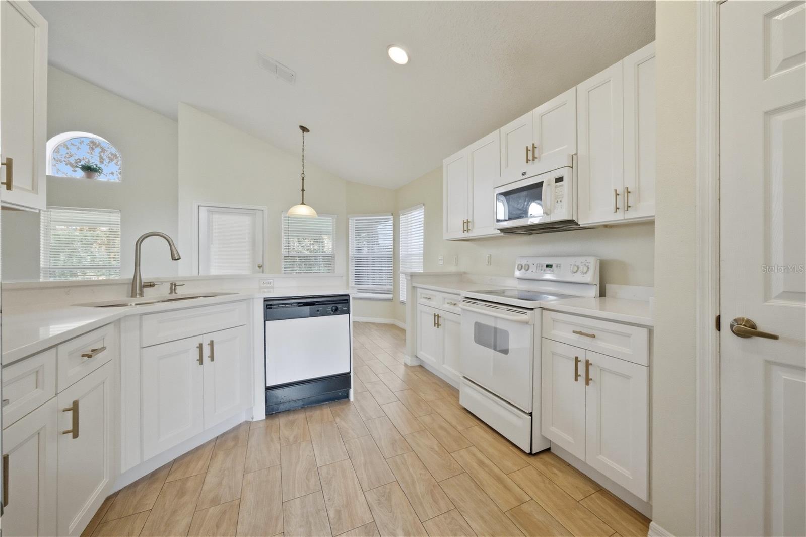 PARKSTONE UNIT 2 - Residential