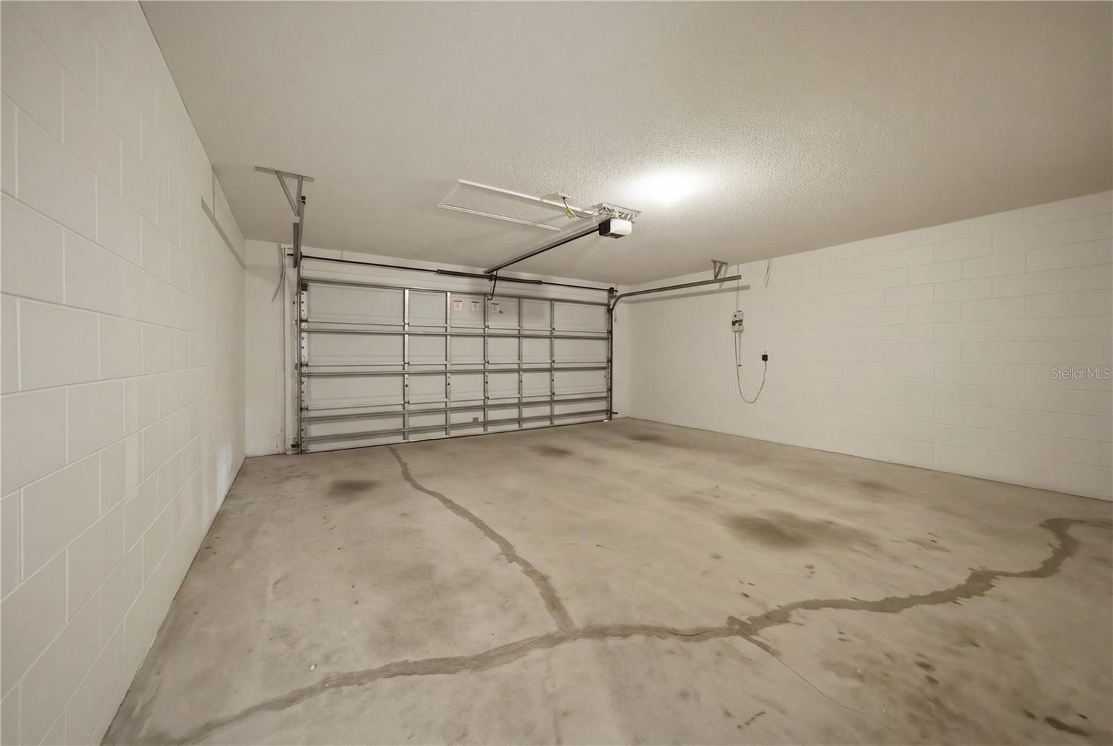 PARKSTONE UNIT 2 - Residential