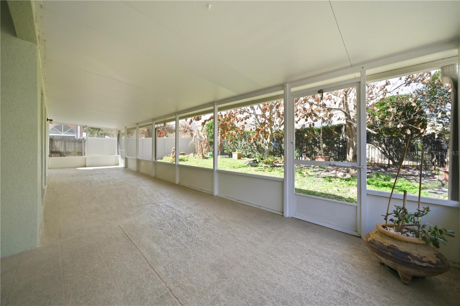 PARKSTONE UNIT 2 - Residential