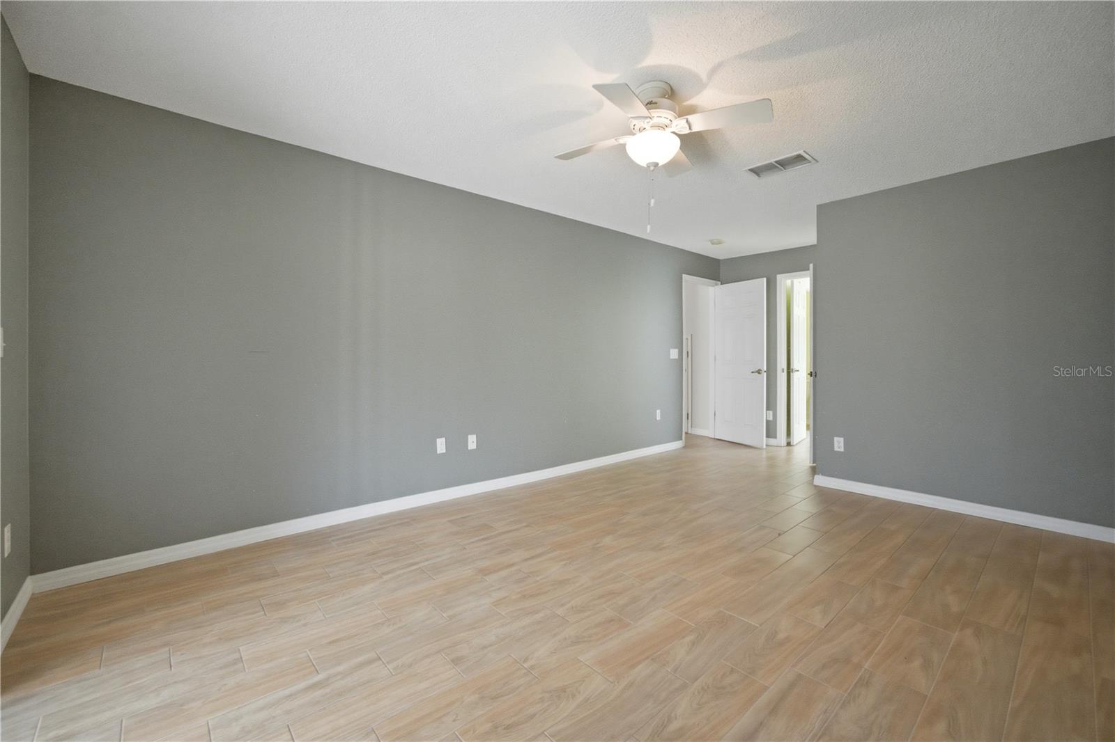 PARKSTONE UNIT 2 - Residential