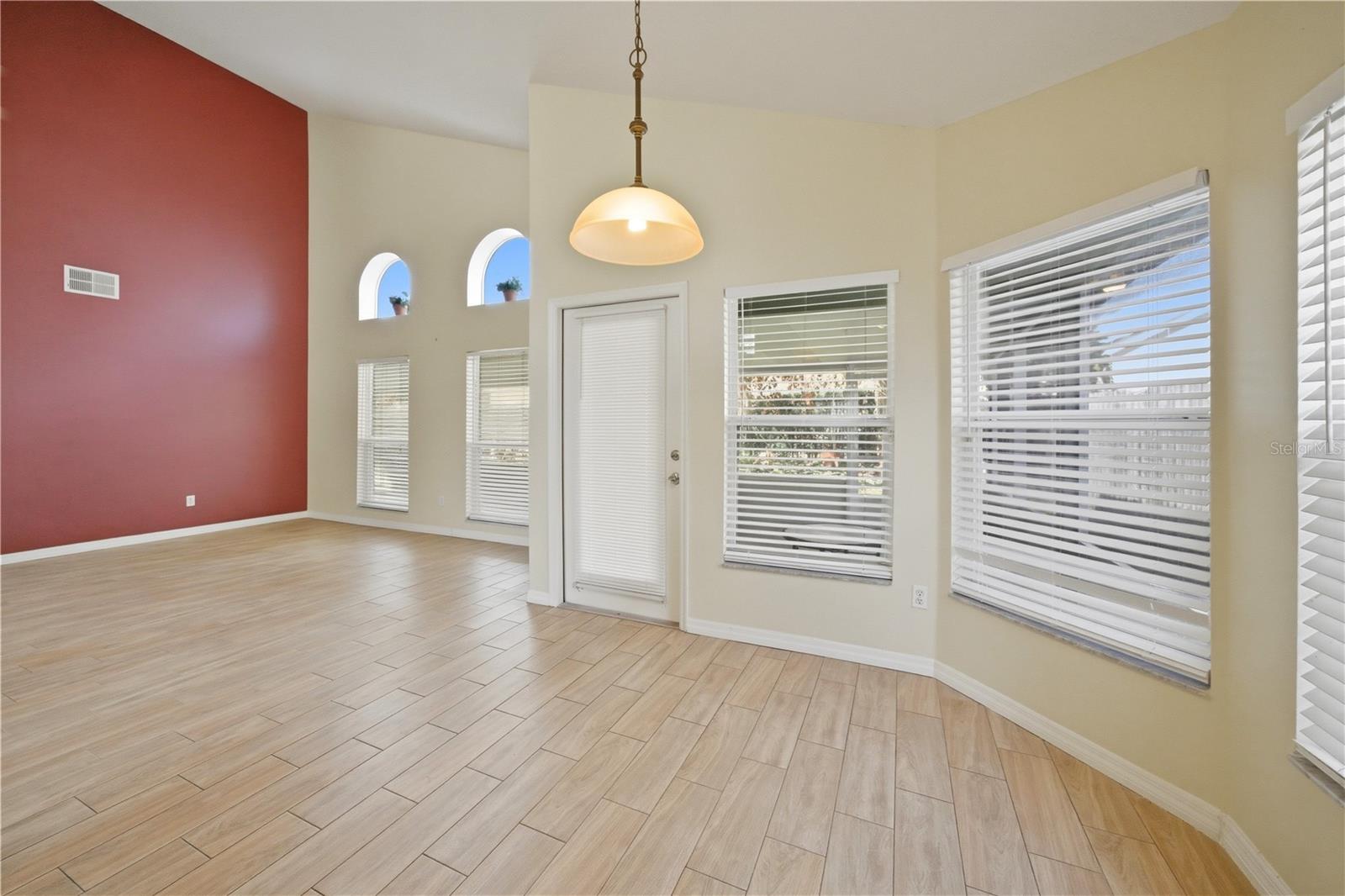 PARKSTONE UNIT 2 - Residential