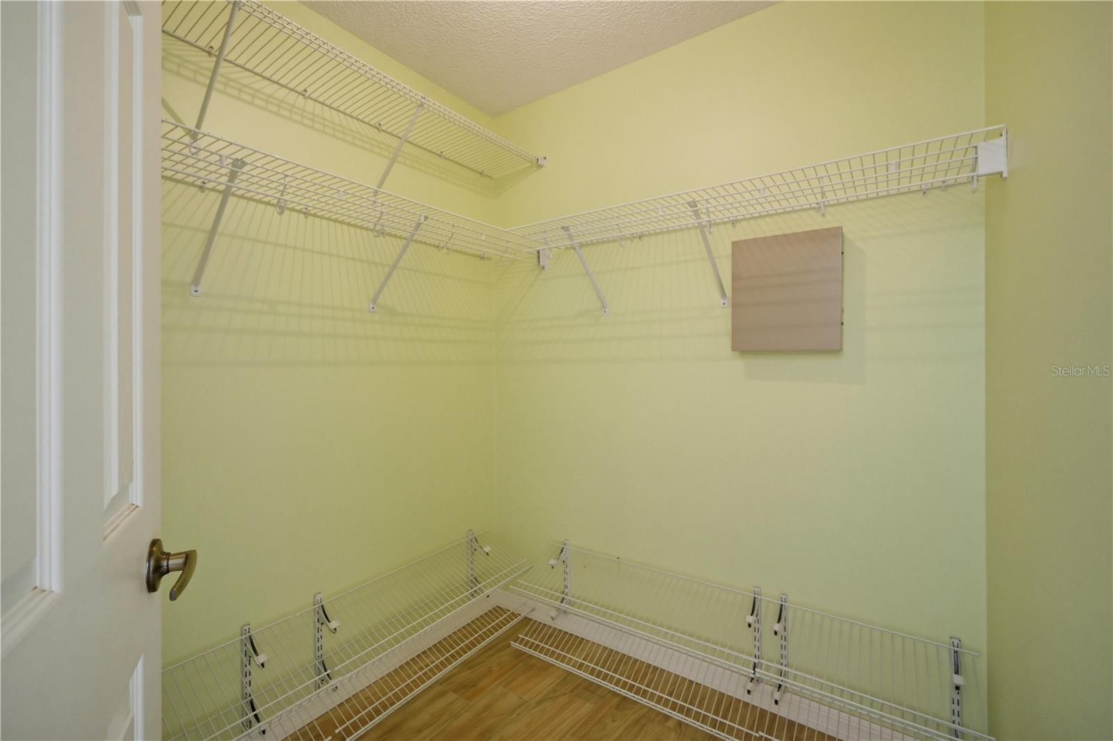 PARKSTONE UNIT 2 - Residential