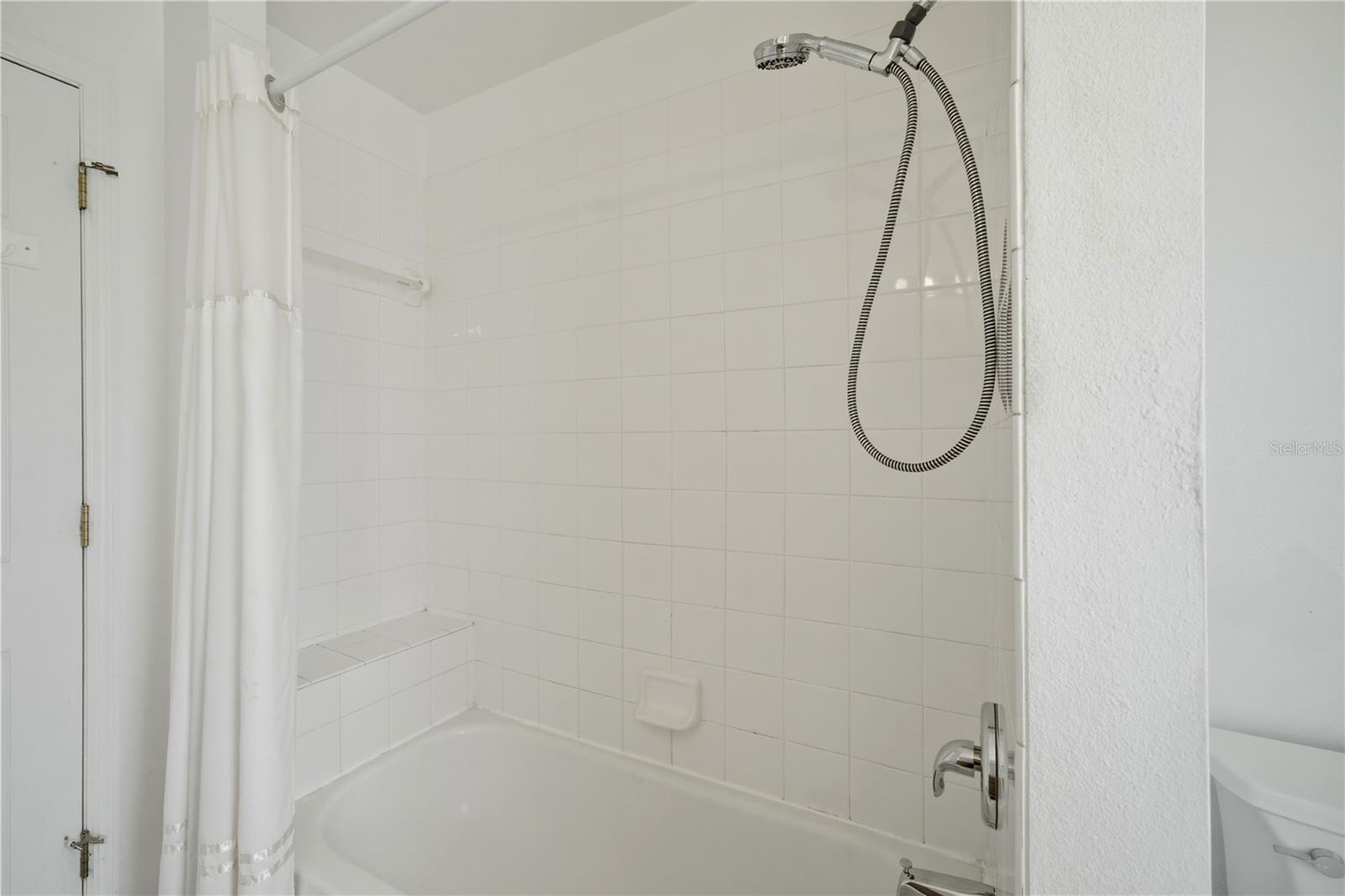 PARKSTONE UNIT 2 - Residential