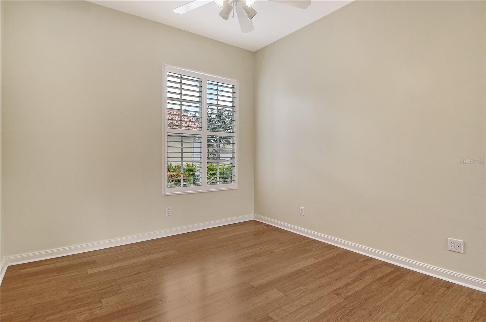 VILLAGEWALK - Residential