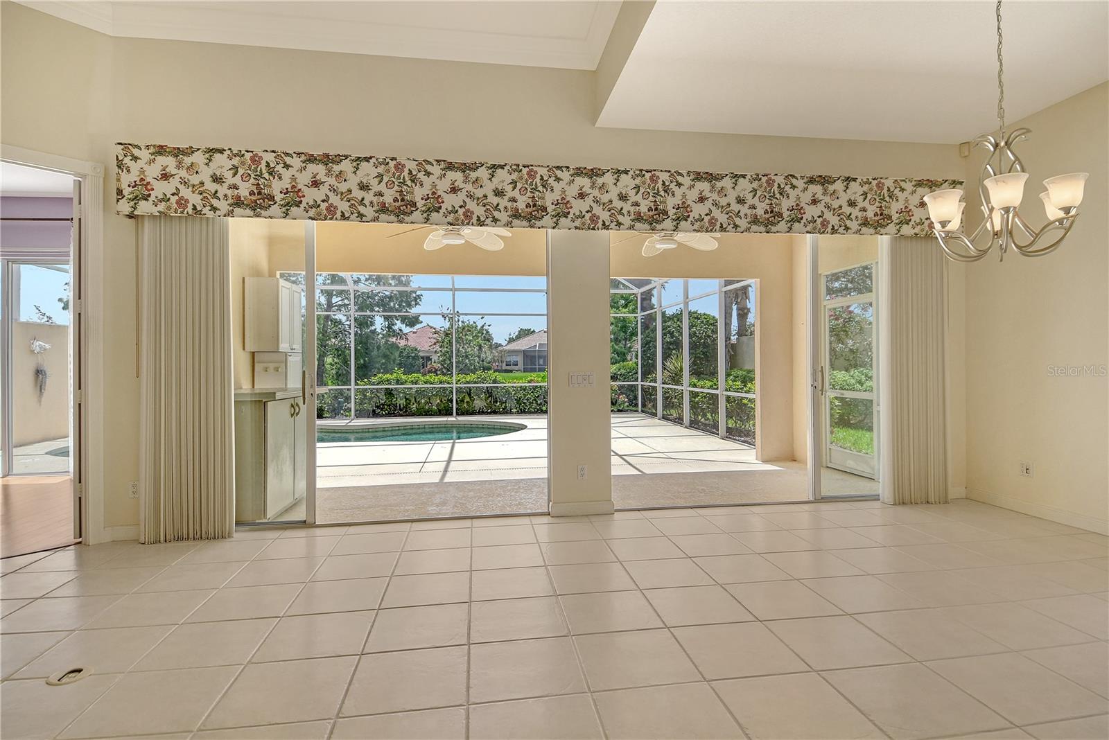 VILLAGEWALK - Residential