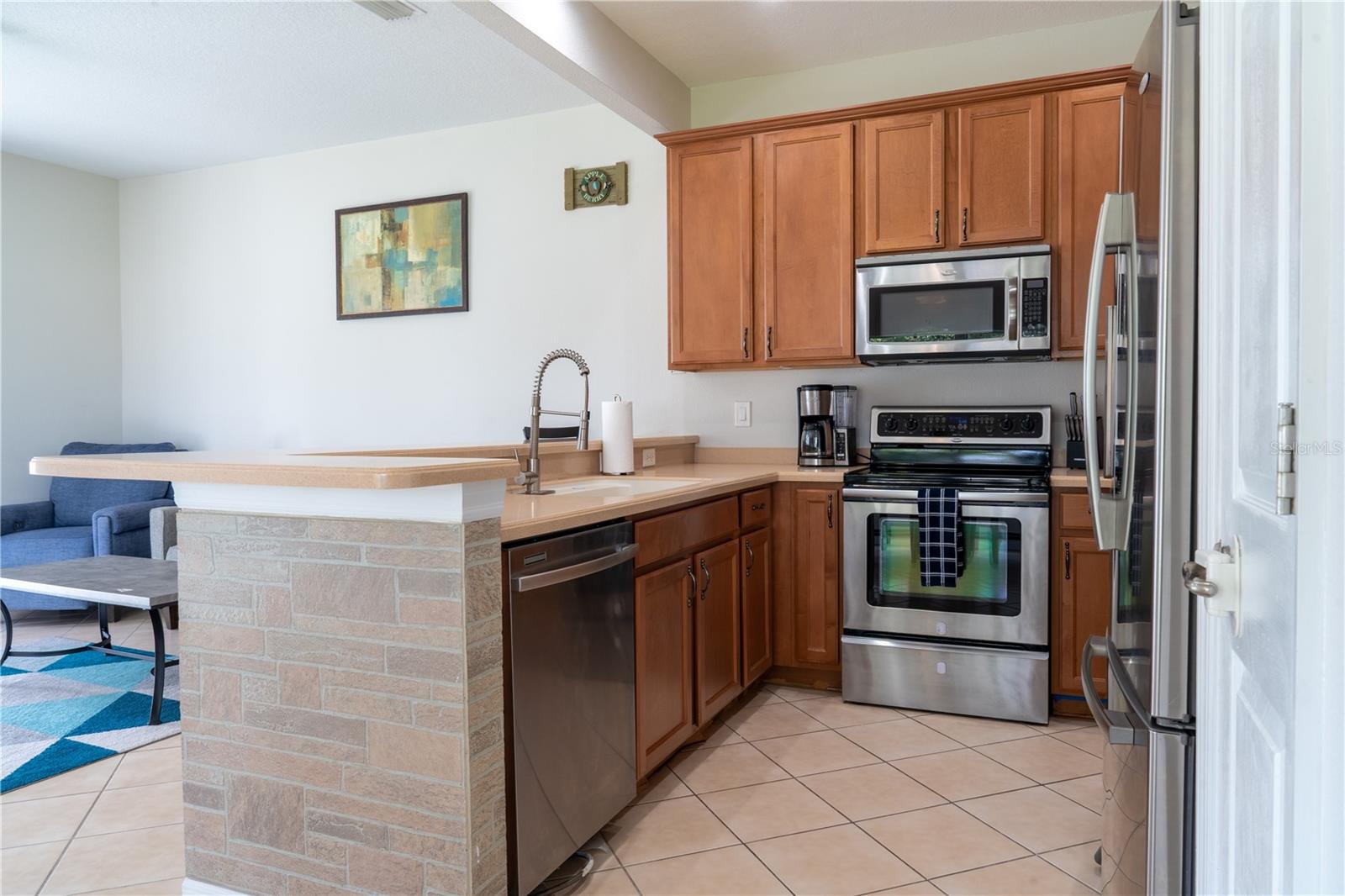 SAWGRASS VILLAGE - Residential Lease