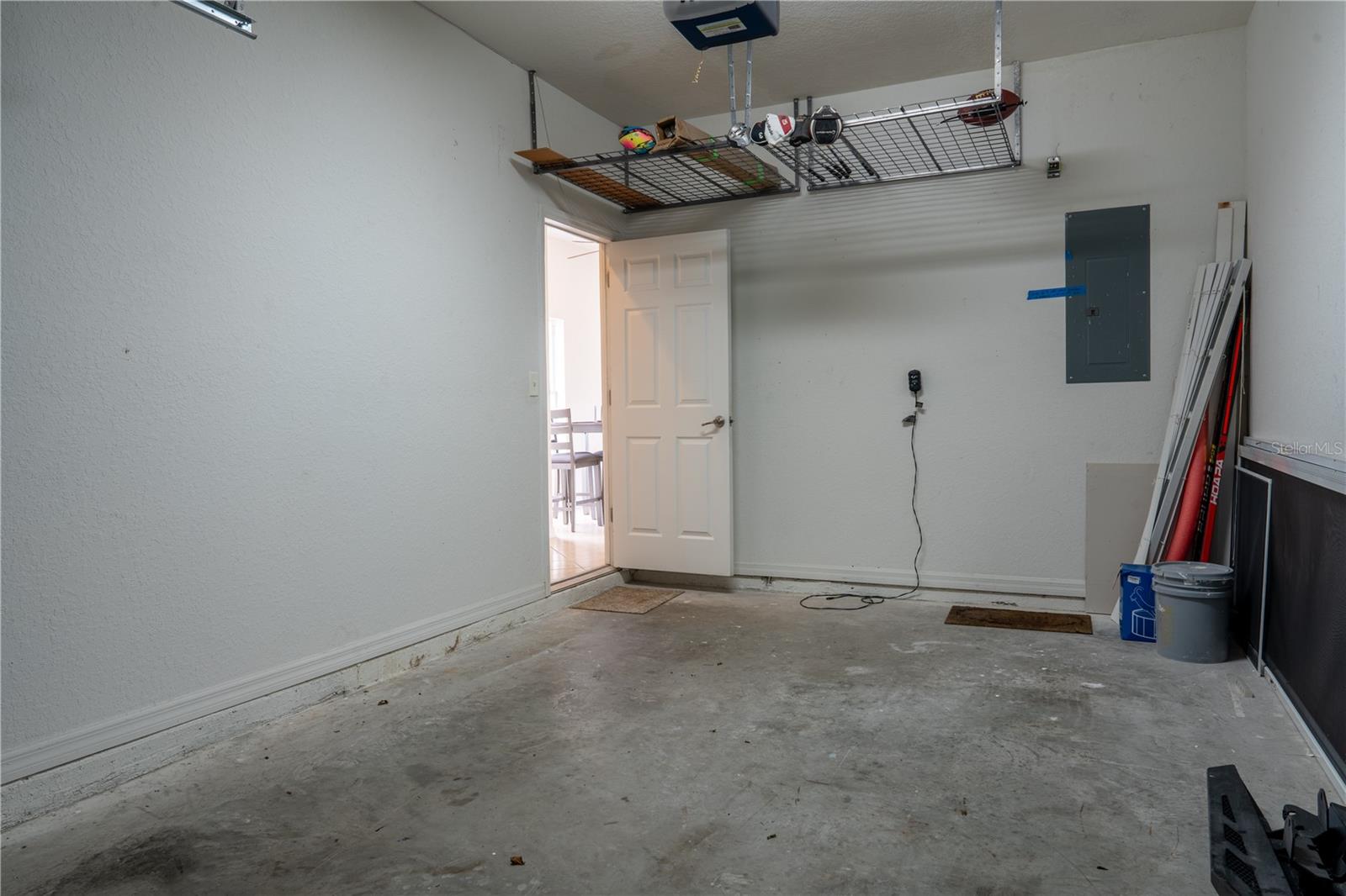 SAWGRASS VILLAGE - Residential Lease
