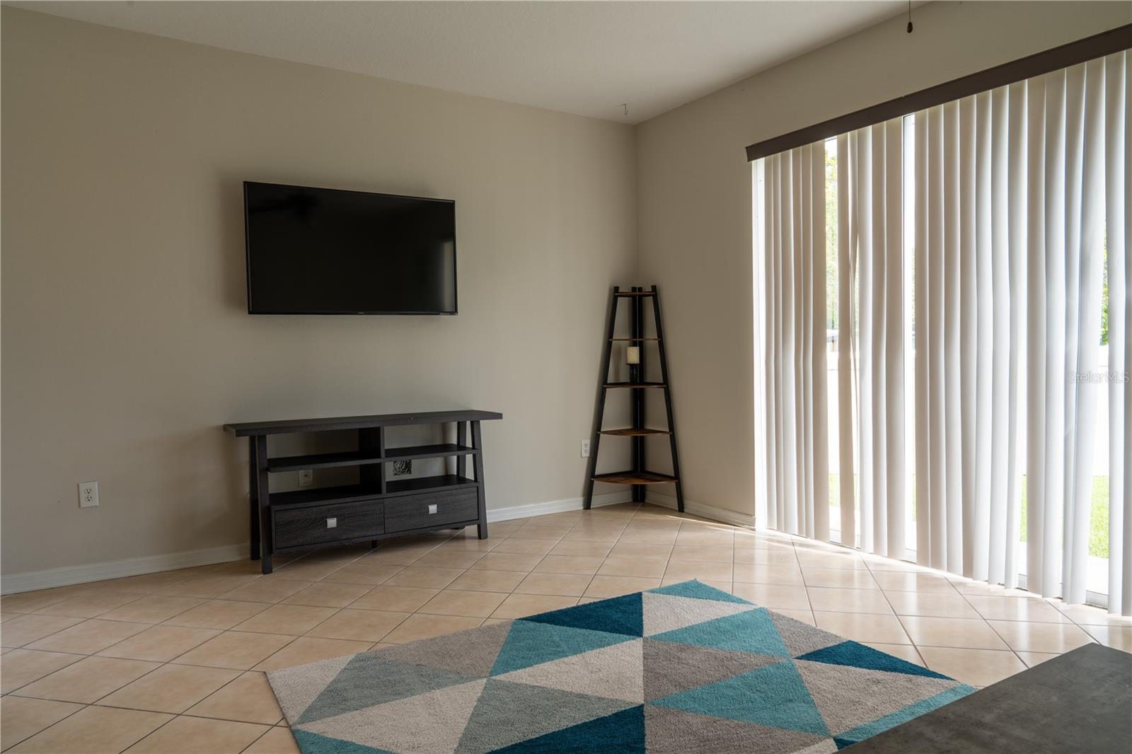 SAWGRASS VILLAGE - Residential Lease
