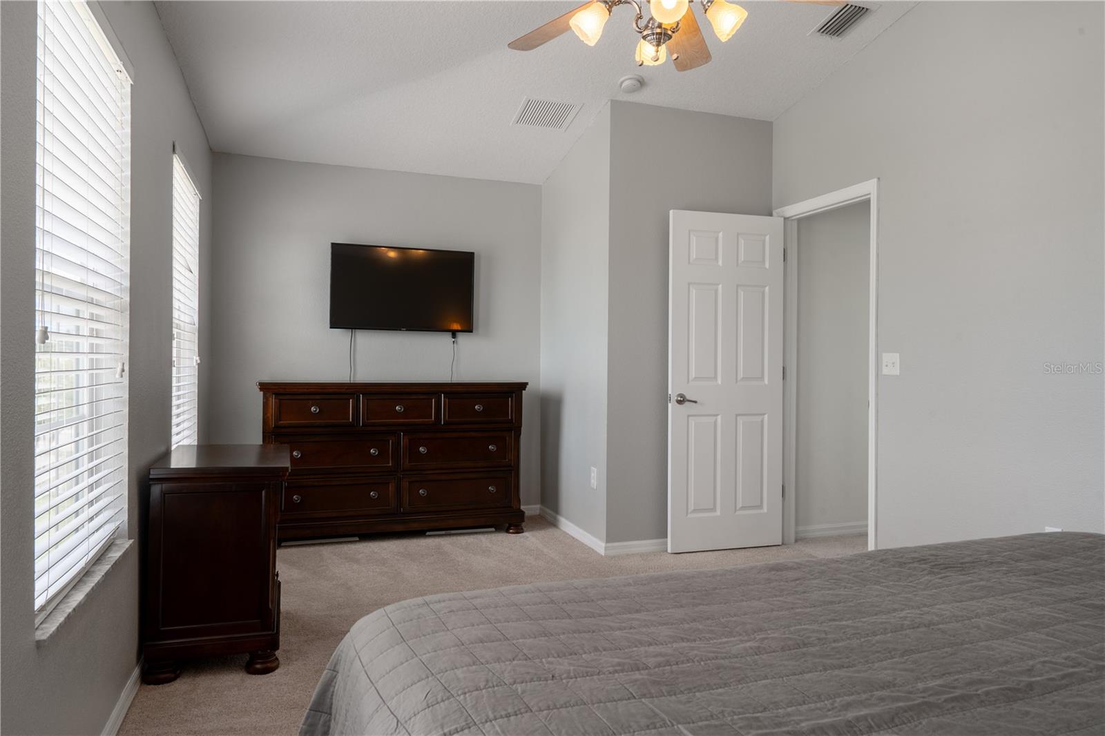 SAWGRASS VILLAGE - Residential Lease