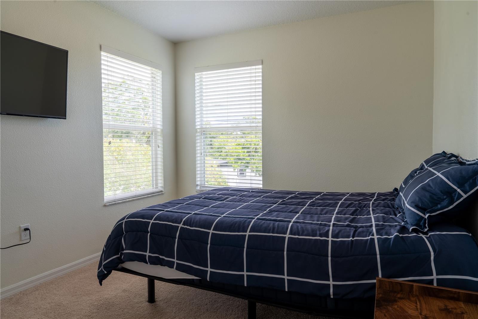 SAWGRASS VILLAGE - Residential Lease