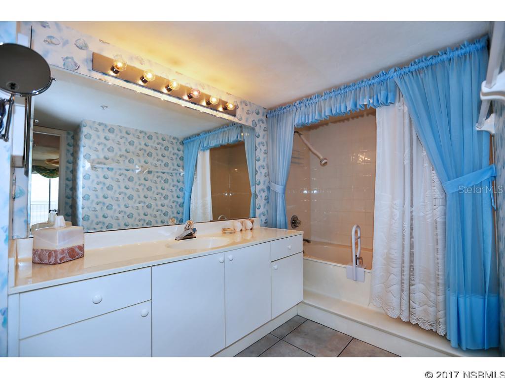 North Grand Coquina Condo Penthouse Unit - Residential