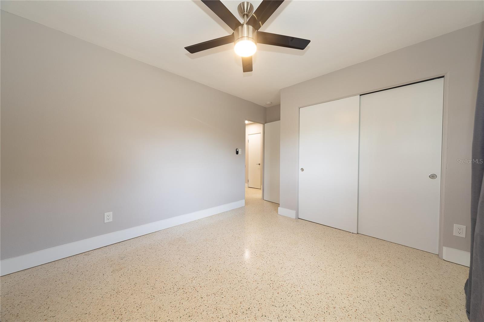 ROUSLYNN - Residential Lease