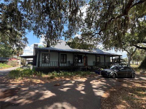 Photo of 616 Chastain Road, Seffner, FL 33584 (MLS # TB8511314)