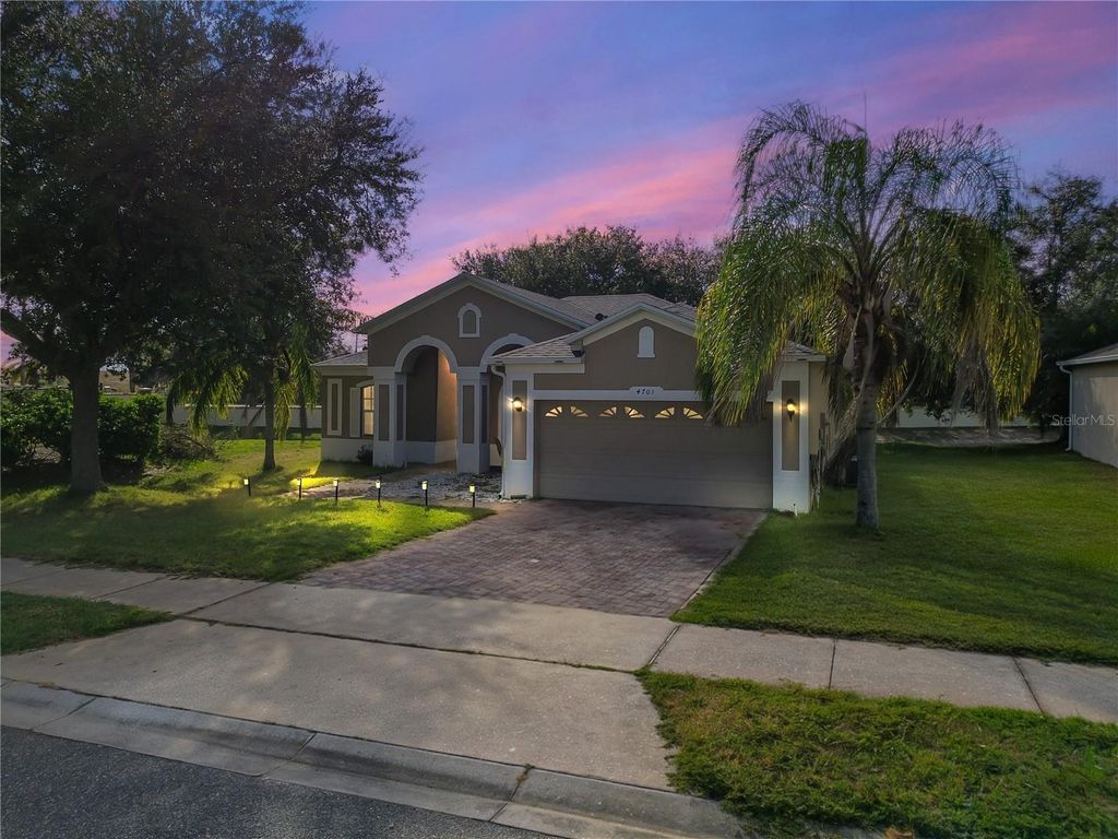 Photo of 4703 Cape Hatteras Drive, Clermont, FL 34714 (MLS # G5103597)