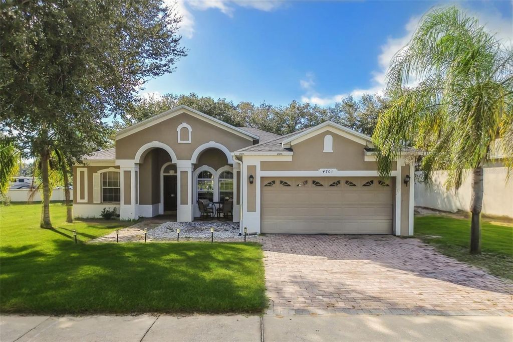 Photo of 4703 Cape Hatteras Drive, Clermont, FL 34714 (MLS # G5103597)