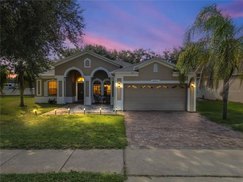 Photo of 4703 Cape Hatteras Drive, Clermont, FL 34714 (MLS # G5103597)