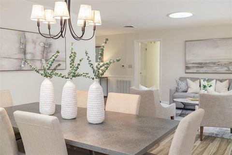 A home in LAKELAND