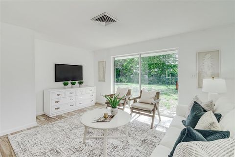 A home in LAKELAND