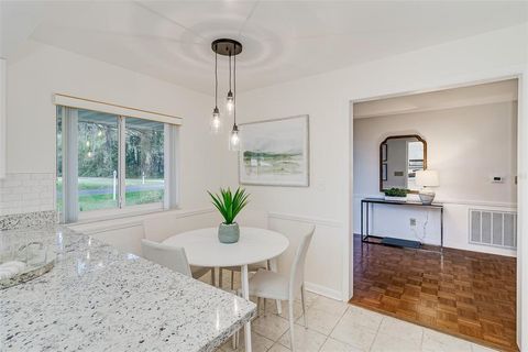 A home in LAKELAND