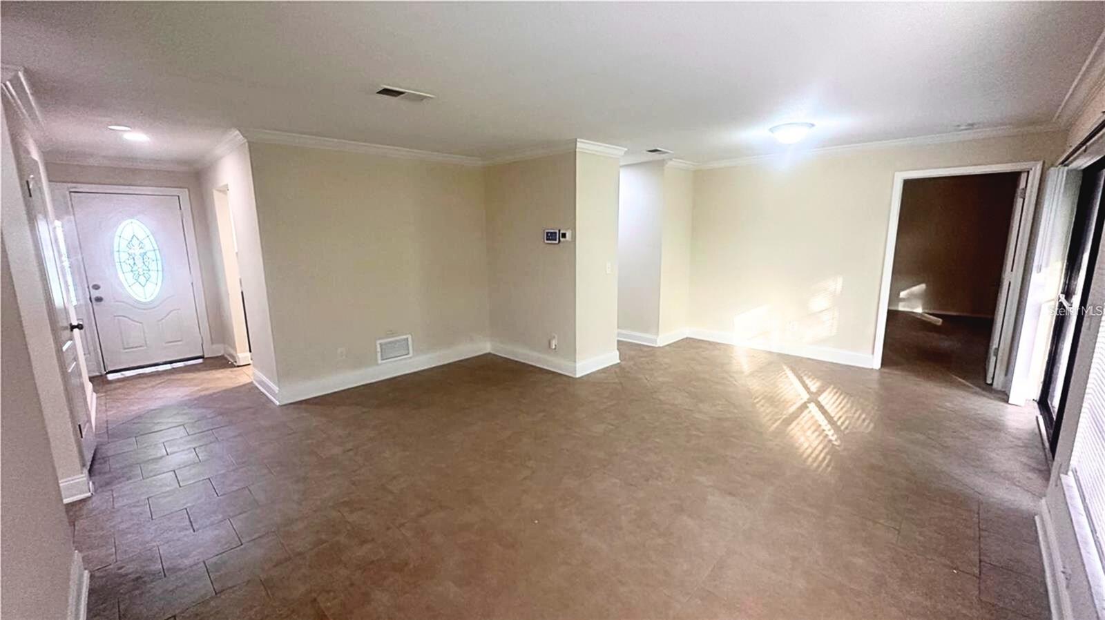 CARRIAGE HILL UNIT 1 - Residential Lease