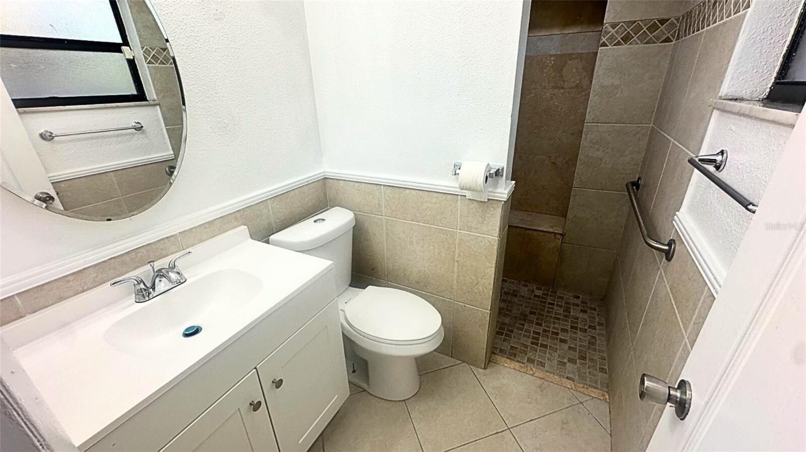 CARRIAGE HILL UNIT 1 - Residential Lease