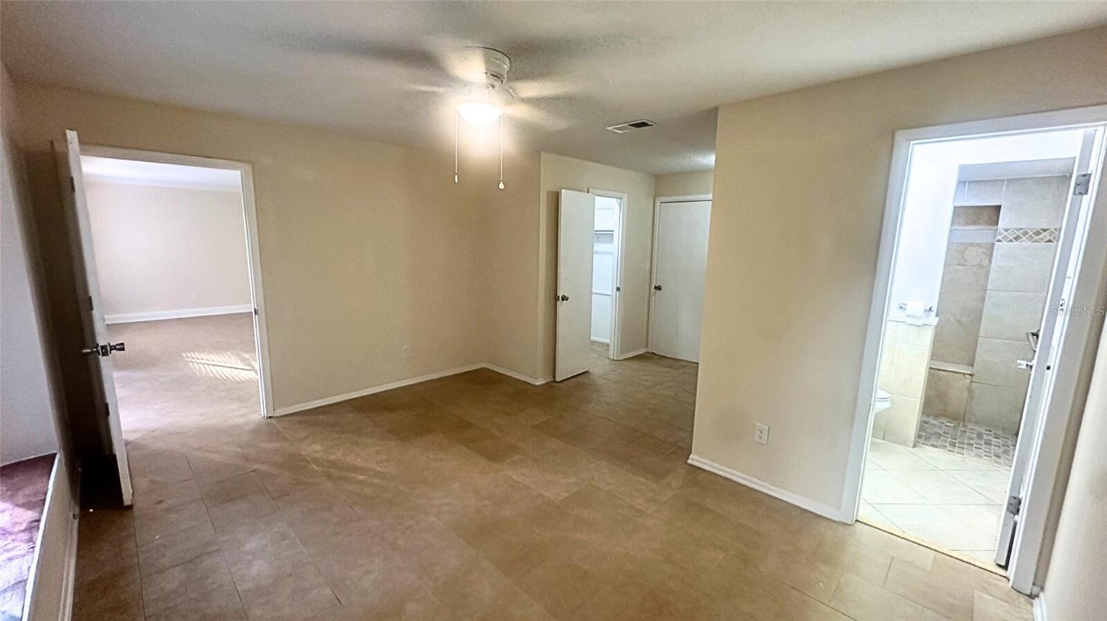 CARRIAGE HILL UNIT 1 - Residential Lease