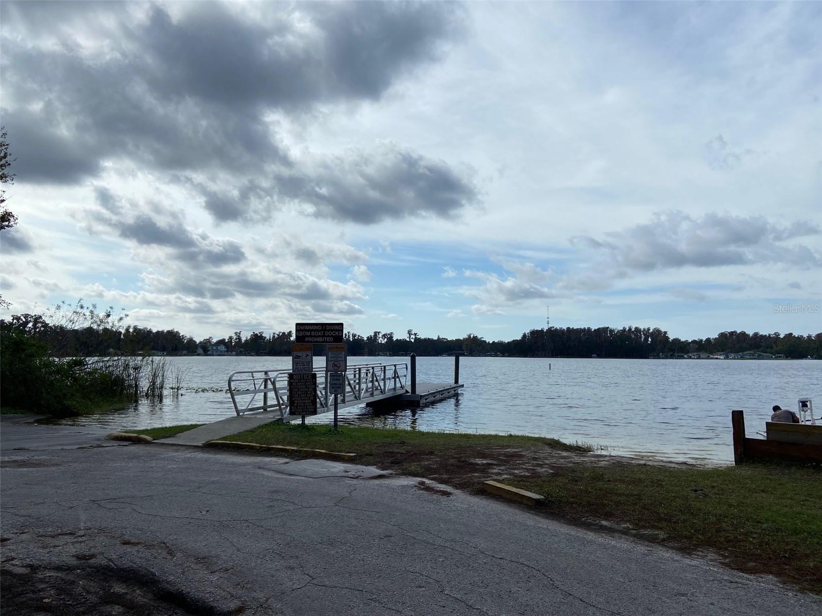 MOON LAKE ESTATES - Land