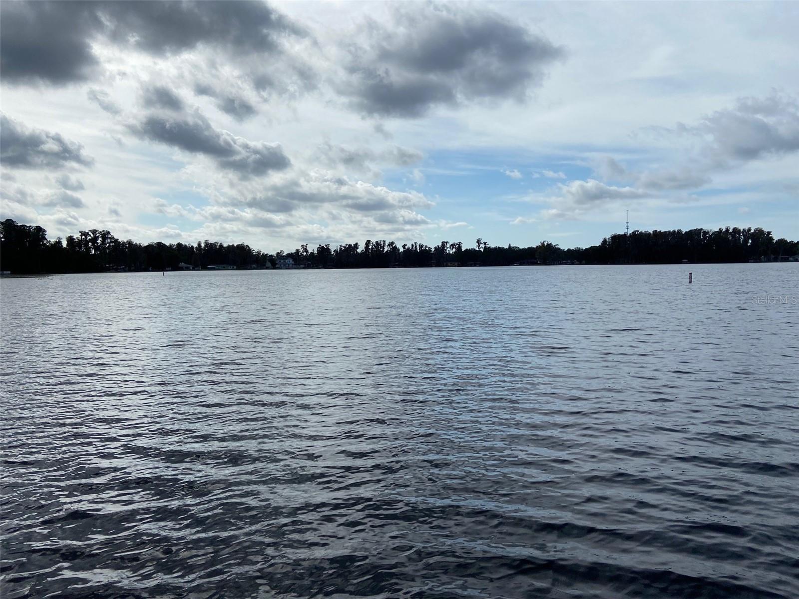 MOON LAKE ESTATES - Land