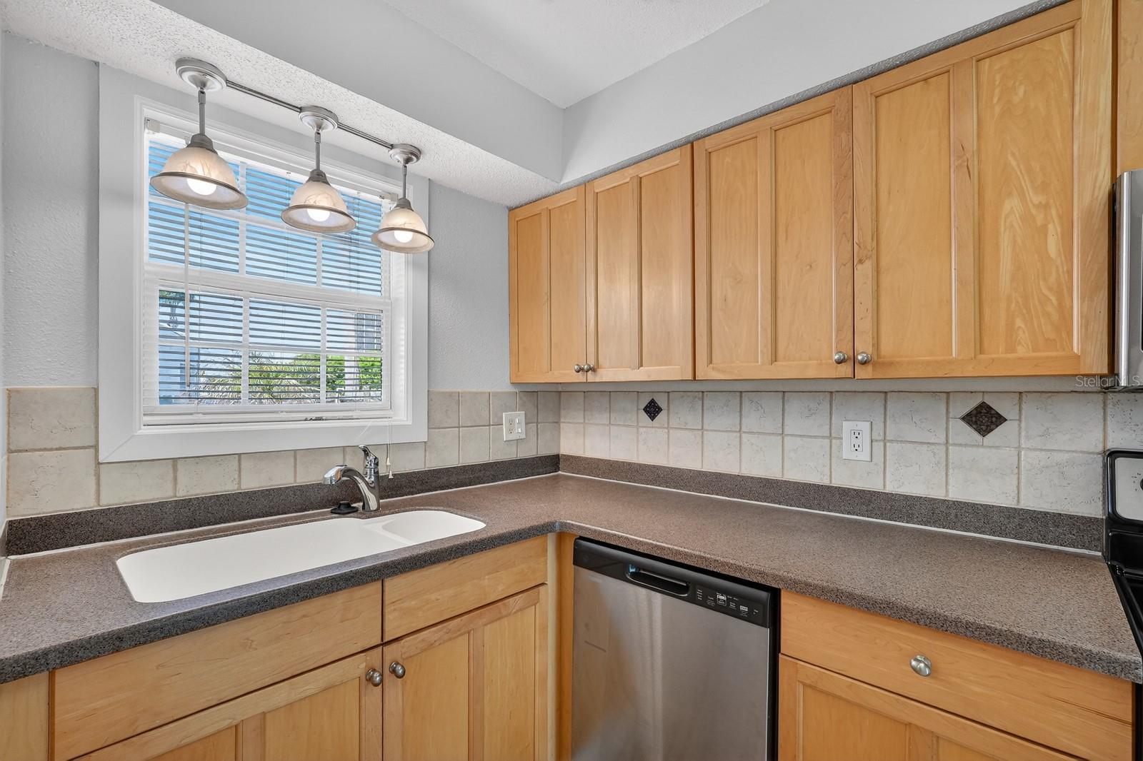 TOWNHOMES AT OLEANDER CONDO - Residential