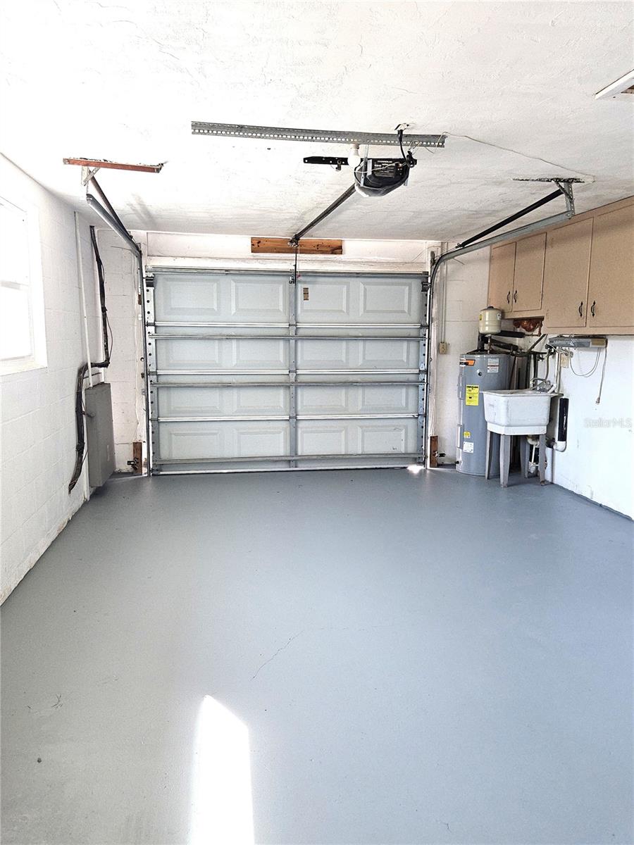 JASMINE LAKES - Residential Lease