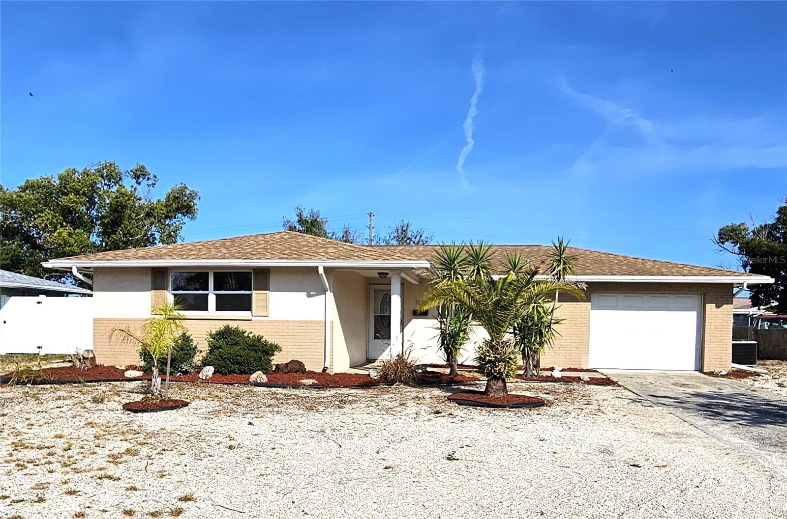 JASMINE LAKES - Residential Lease