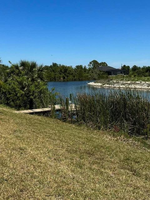 A home in PORT CHARLOTTE