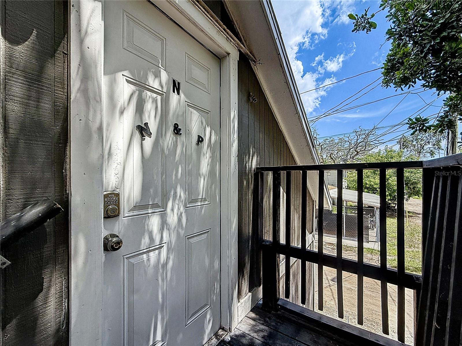 LAUGHNERS EXT OF KERR ADD - Residential Lease