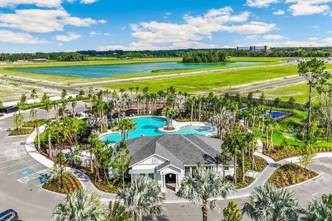 A home in PLANT CITY