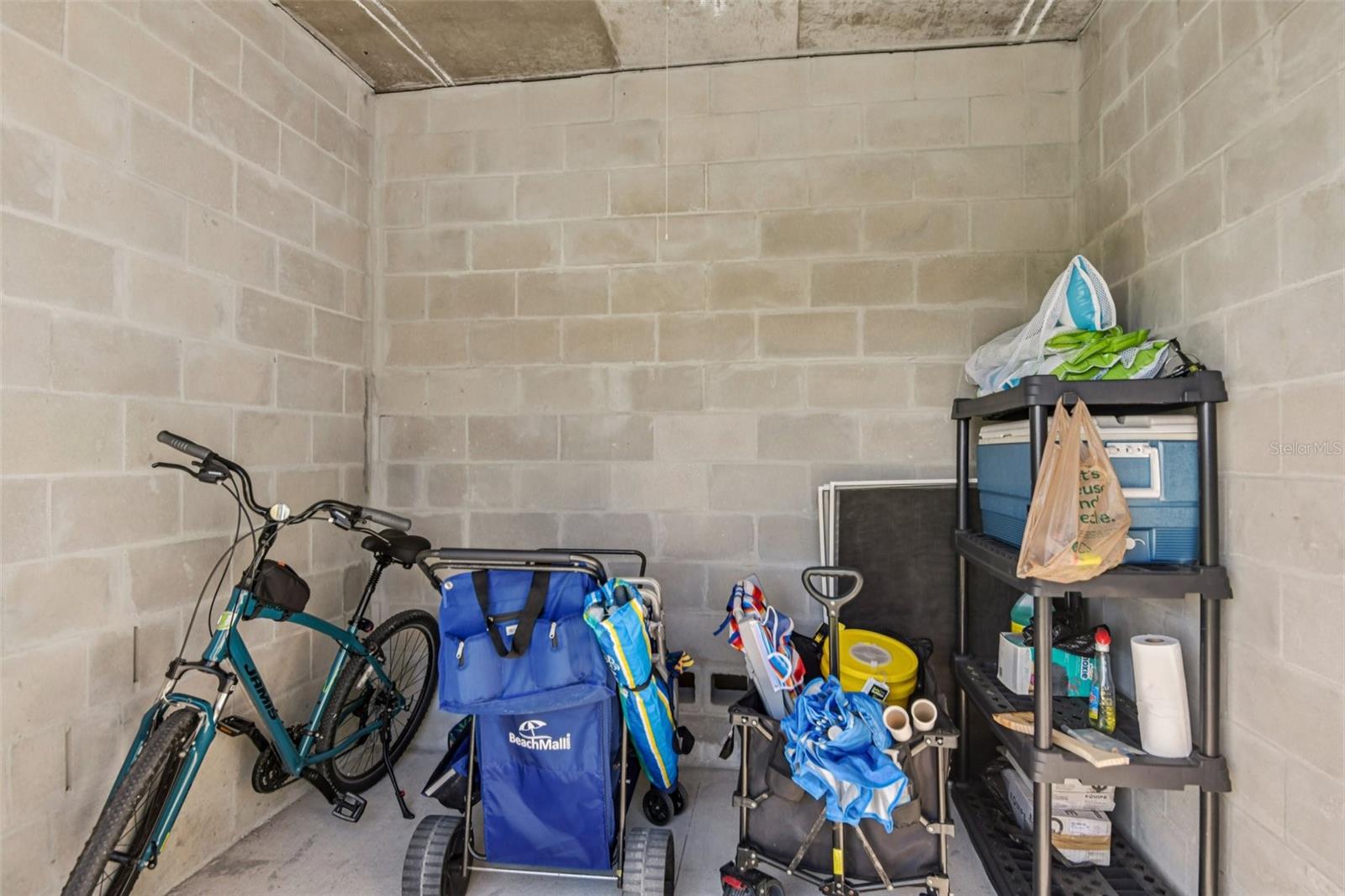 DOLPHIN KEY CONDO - Residential