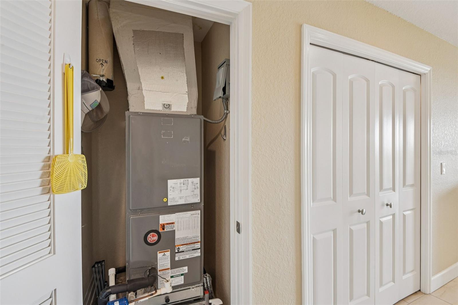 DOLPHIN KEY CONDO - Residential