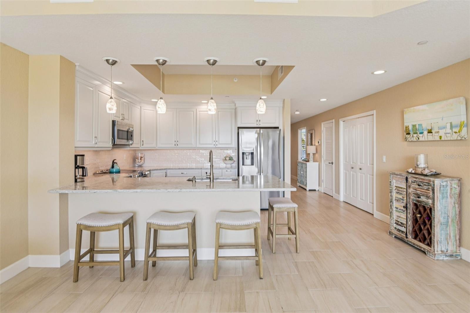 DOLPHIN KEY CONDO - Residential