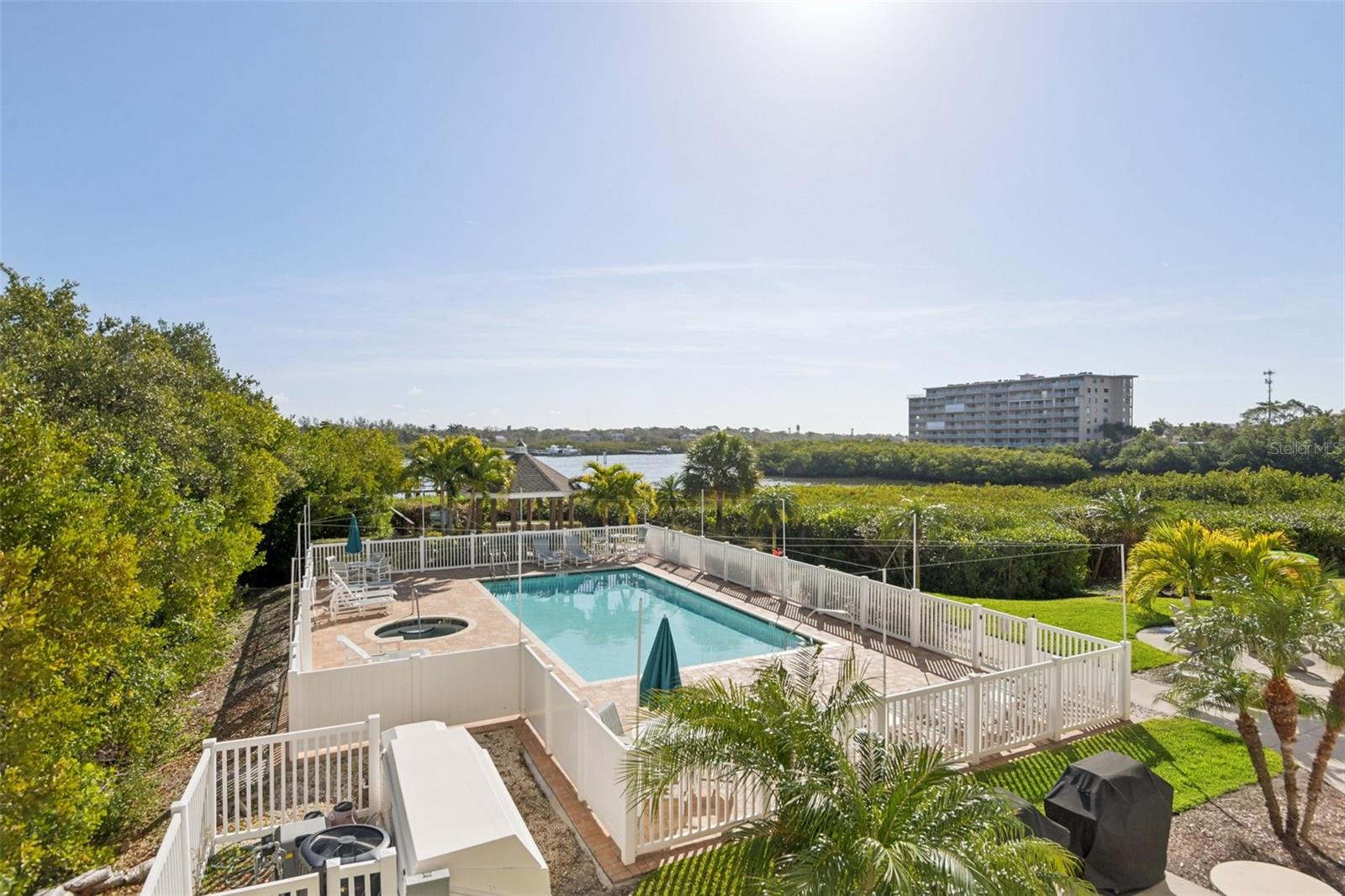 DOLPHIN KEY CONDO - Residential