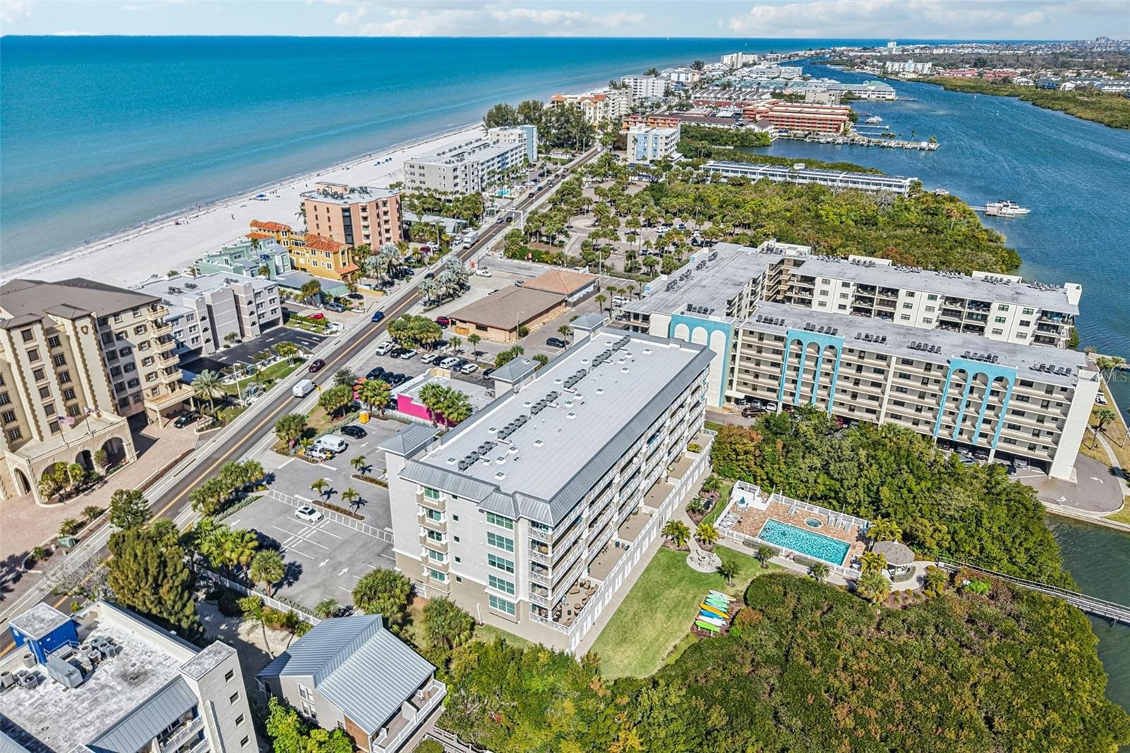 DOLPHIN KEY CONDO - Residential