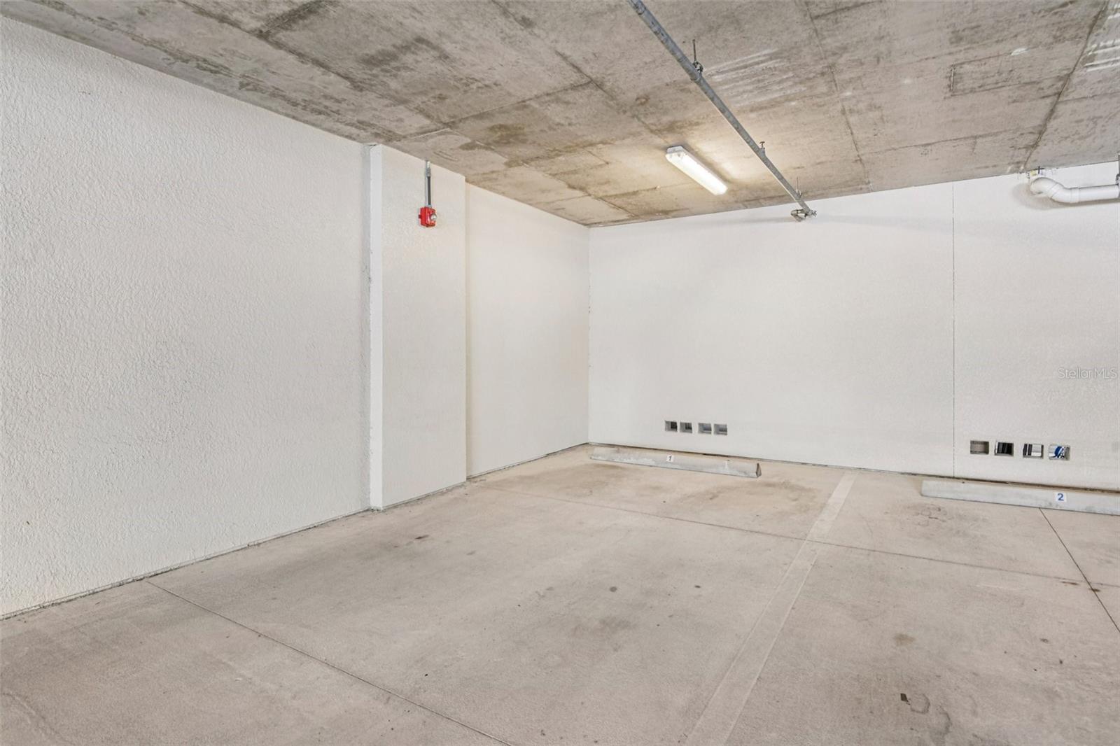 DOLPHIN KEY CONDO - Residential