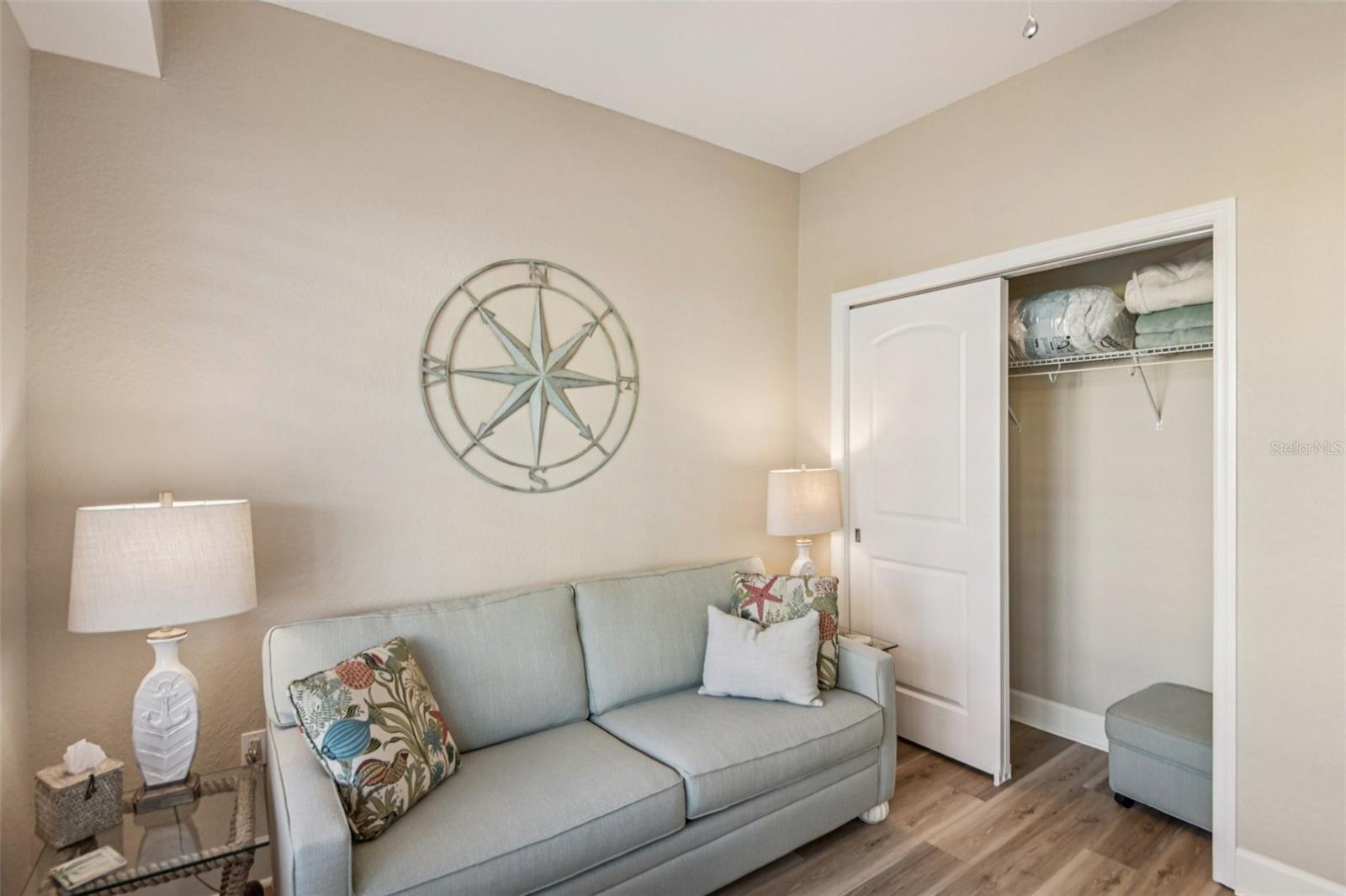 DOLPHIN KEY CONDO - Residential