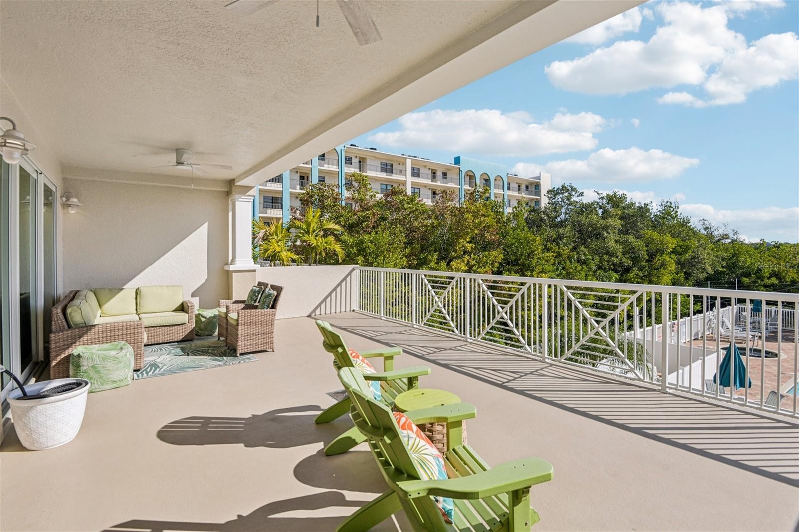DOLPHIN KEY CONDO - Residential