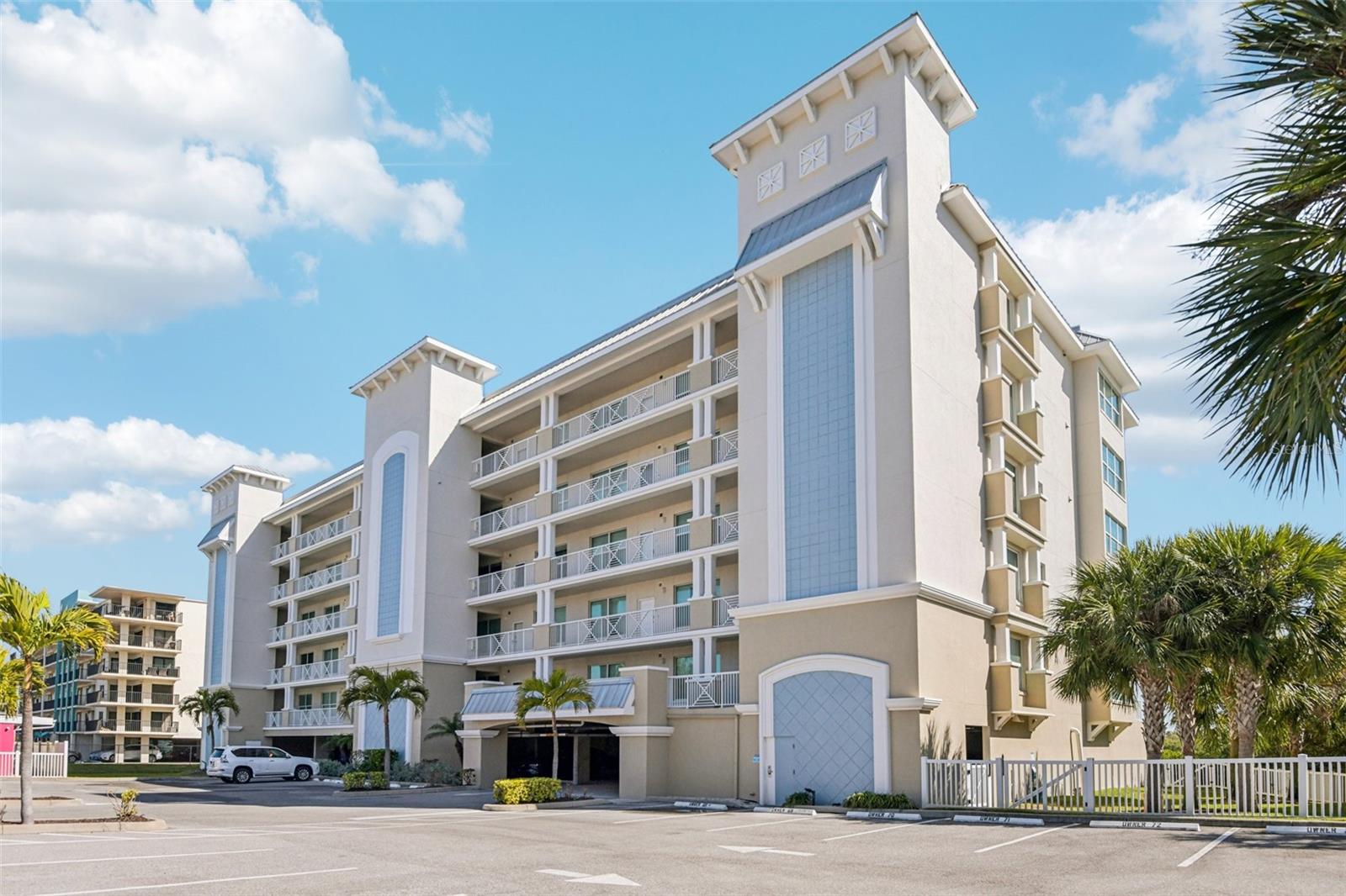 DOLPHIN KEY CONDO - Residential